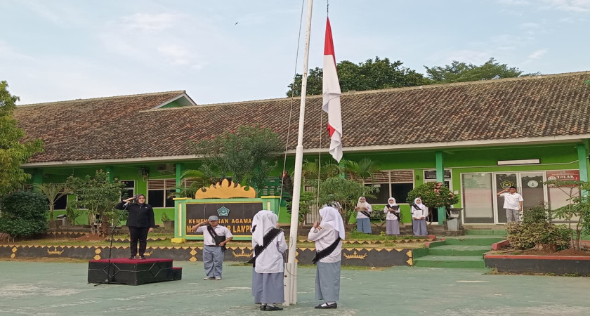 Upacara Penuh Makna: BNN Ajak Siswa MAN 2 Bandar Lampung Hidup Sehat Tanpa Narkoba