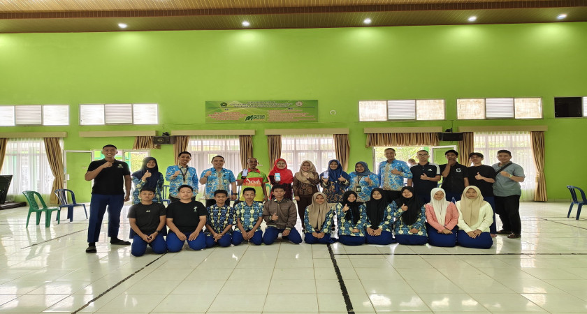 Disdukcapil Jemput Bola Di MAN 2 Bandar Lampung