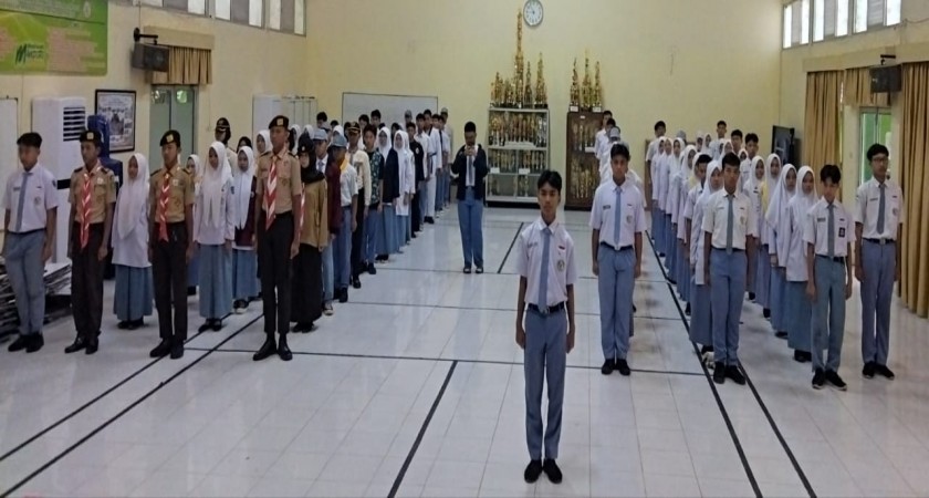 Nauval Kukuhkan 13 Pengurus Ekstrakulikuler MAN 2 Bandar Lampung