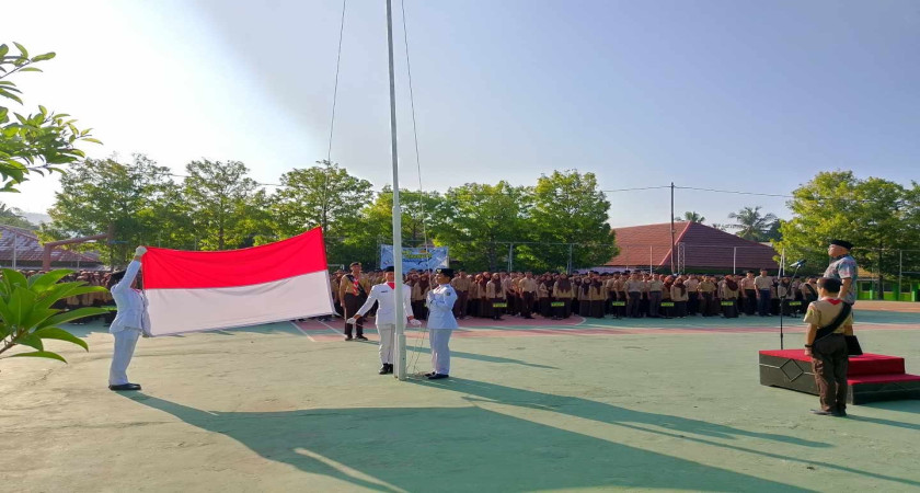 MAN 2 Bandar Lampung Gelar Upacara Peringatan Hari Pendidikan Nasional 2 Mei 2025