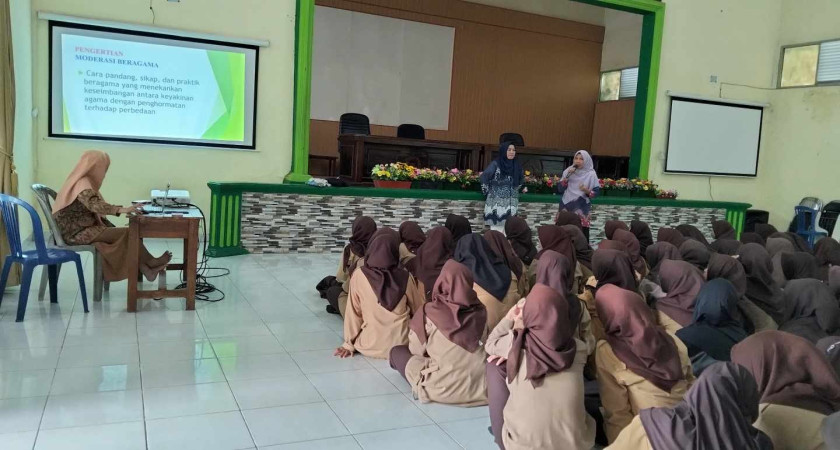 KEGIATAN KEPUTRIAN MAN 2 BANDAR LAMPUNG ANGKAT TEMA MODERASI BERAGAMA
